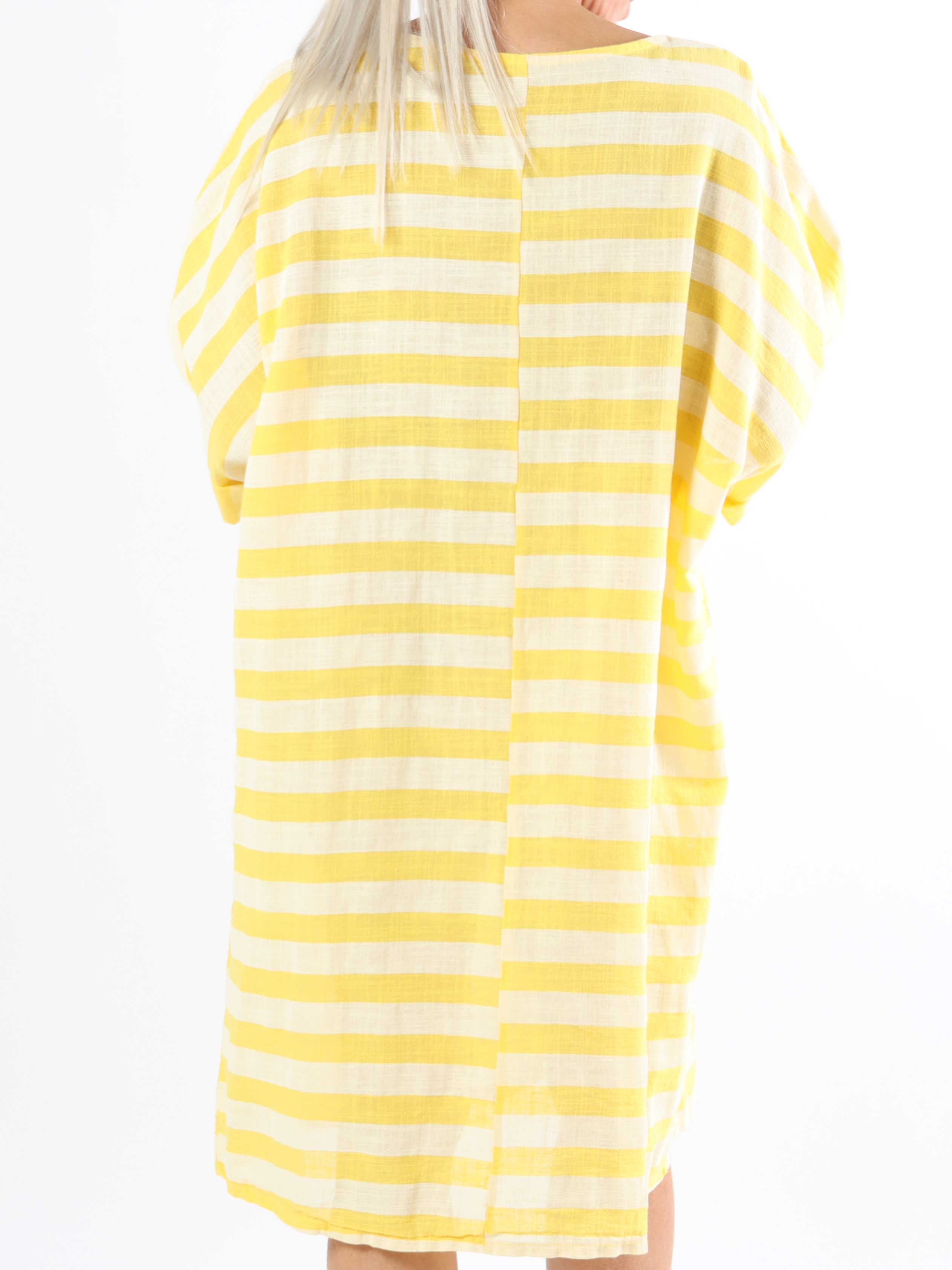 Claudine - Sød plussize stribet bomuldskjole